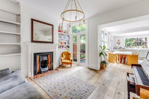 rear Rec- click for photo gallery